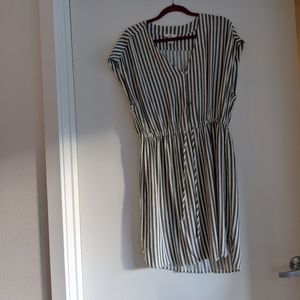 H&M large size mini dress